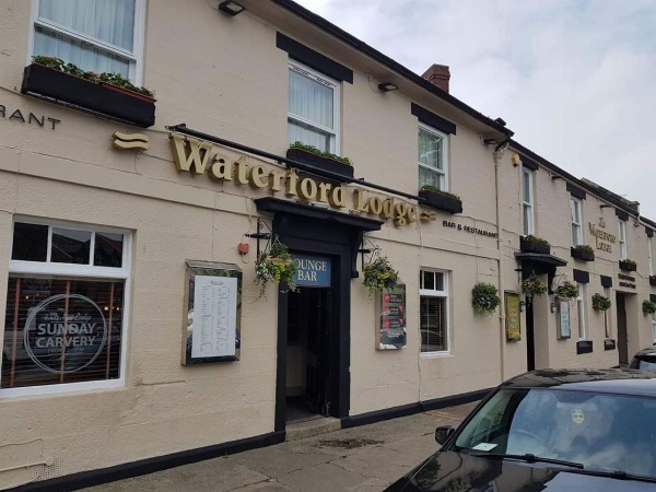 Waterford Lodge Hotel image 1