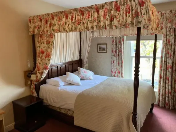 Waterford Lodge Hotel Main image