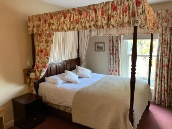 Waterford Lodge Hotel 8